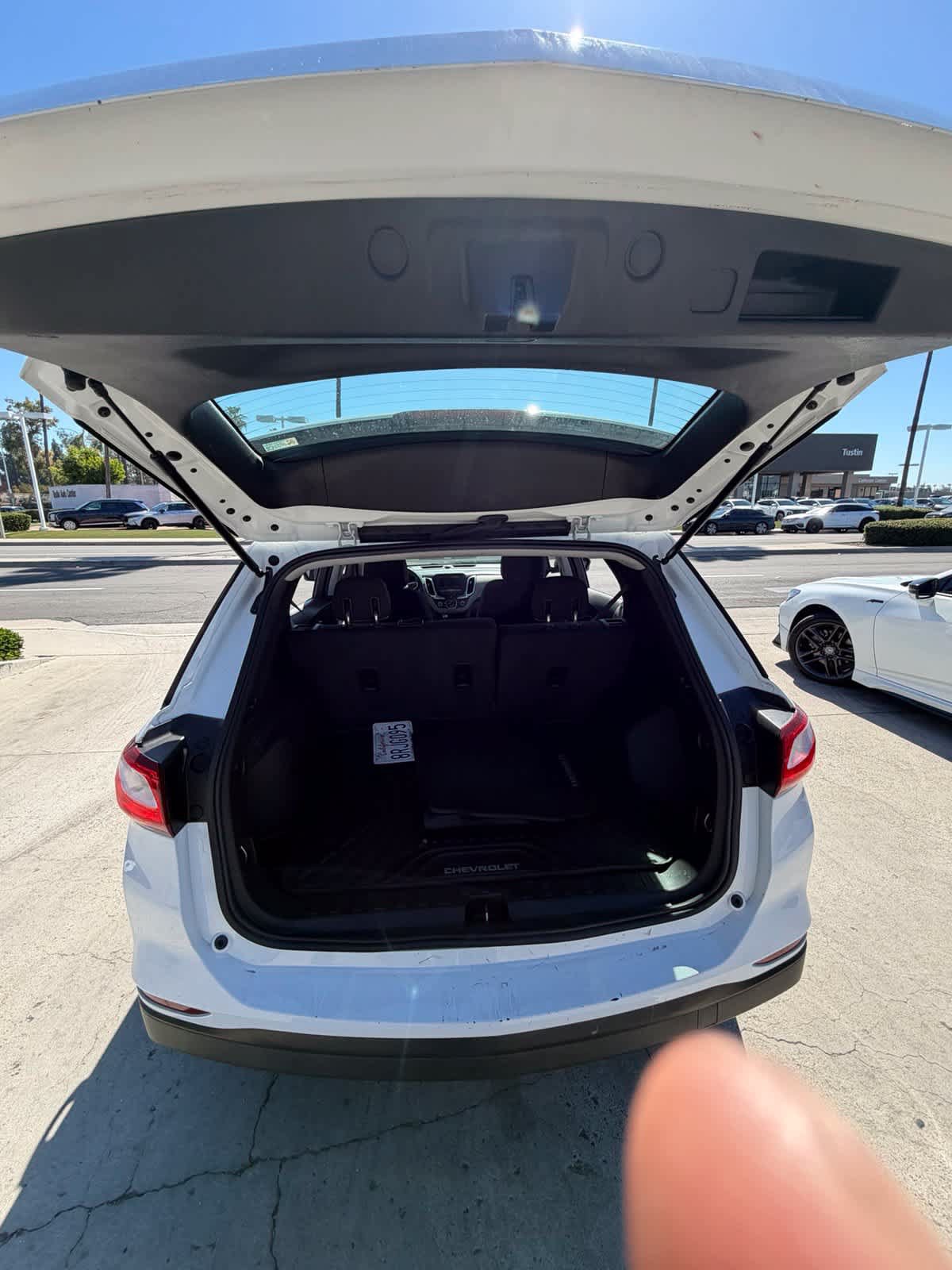Used 2020 Chevrolet Equinox LS FWD image 11