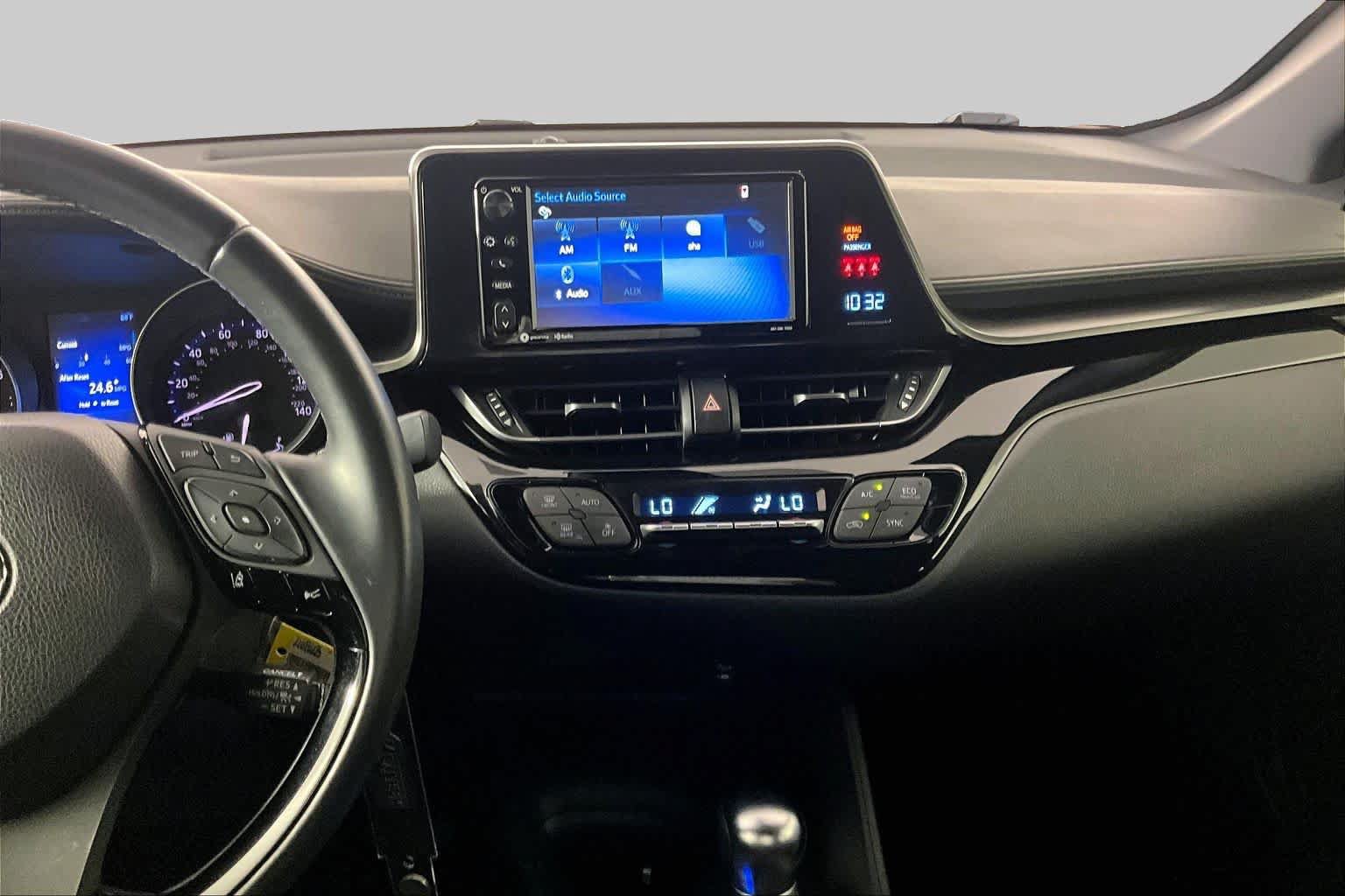 Used 2018 Toyota C-HR XLE FWD image 7