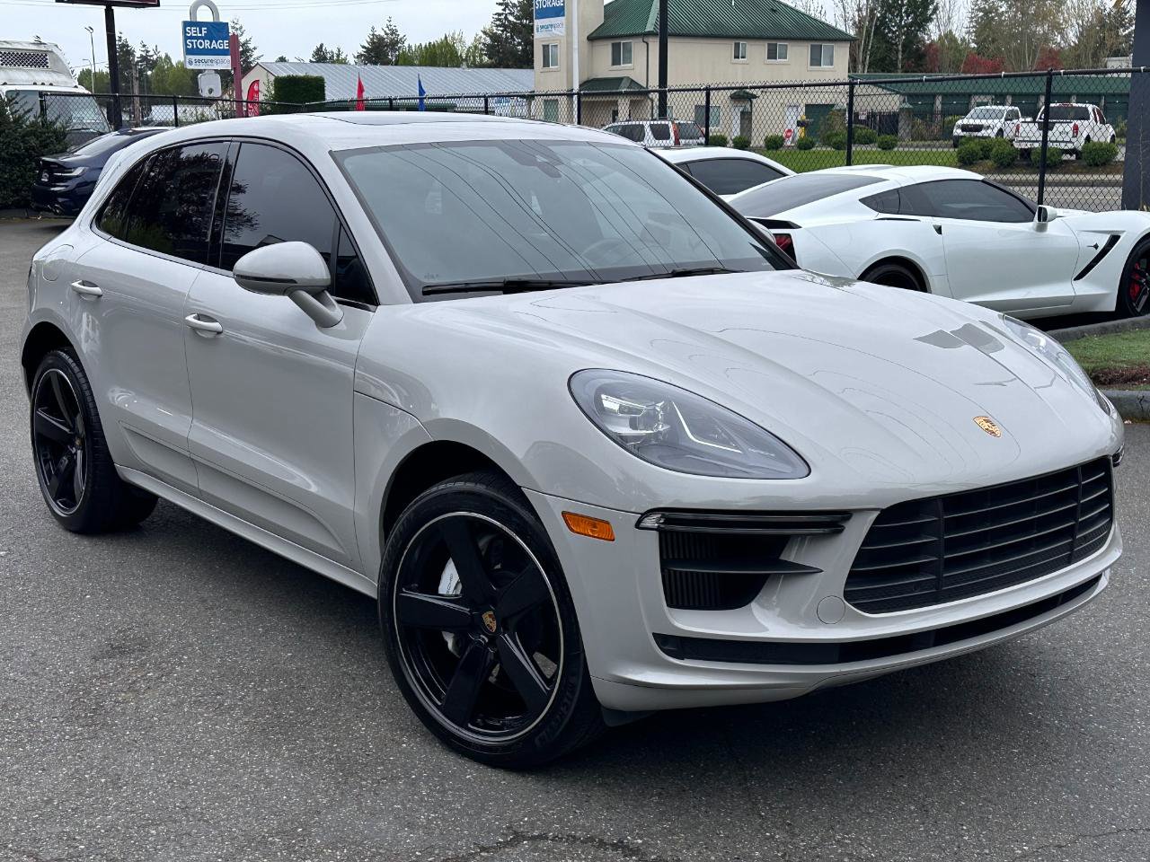 Used 2020 Porsche Macan Turbo AWD/4WD image 16