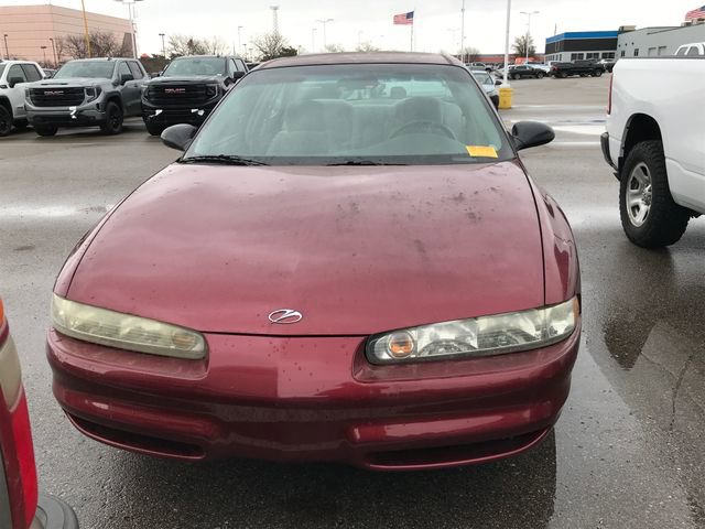 Used 2002 Oldsmobile Intrigue GX w/ Driver Control Pkg image 2