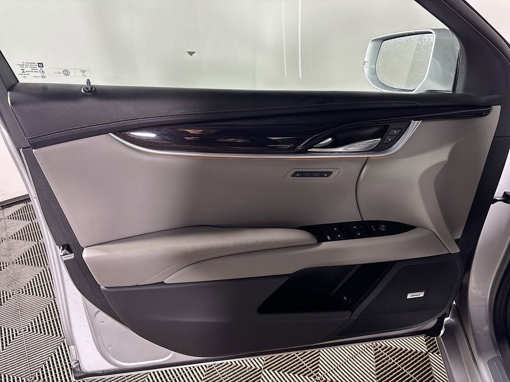 Used 2017 Cadillac XTS Luxury image 10