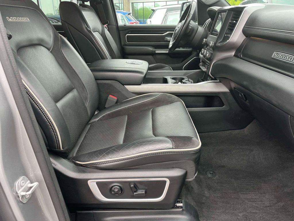 Used 2020 RAM 1500 Laramie w/ Sport Appearance Package AWD/4WD image 11