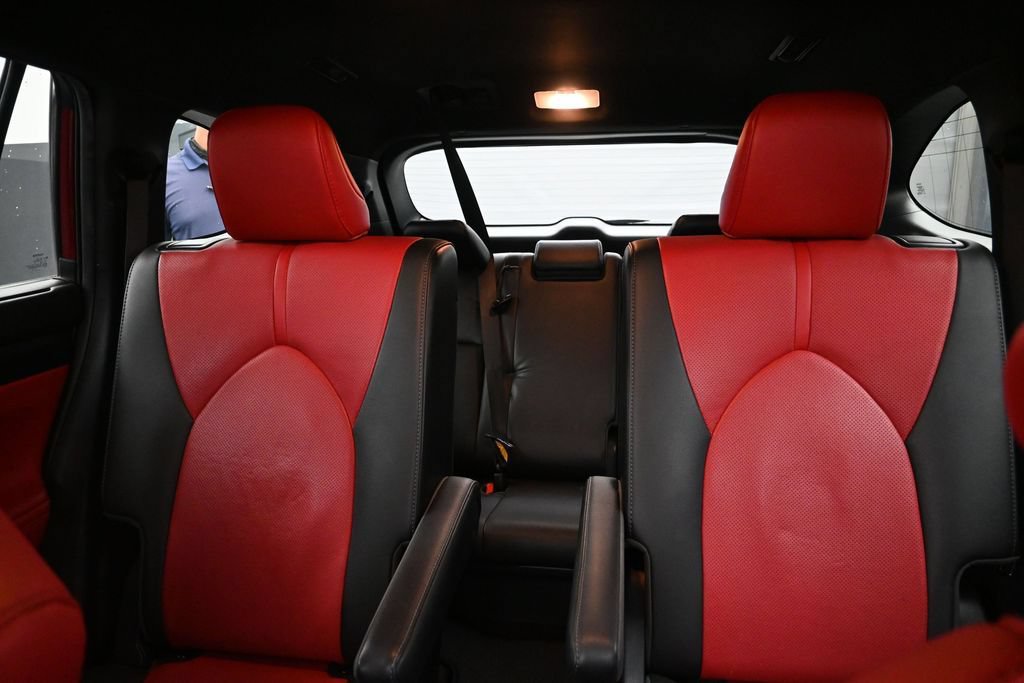 Used 2021 Toyota Highlander XSE FWD image 15