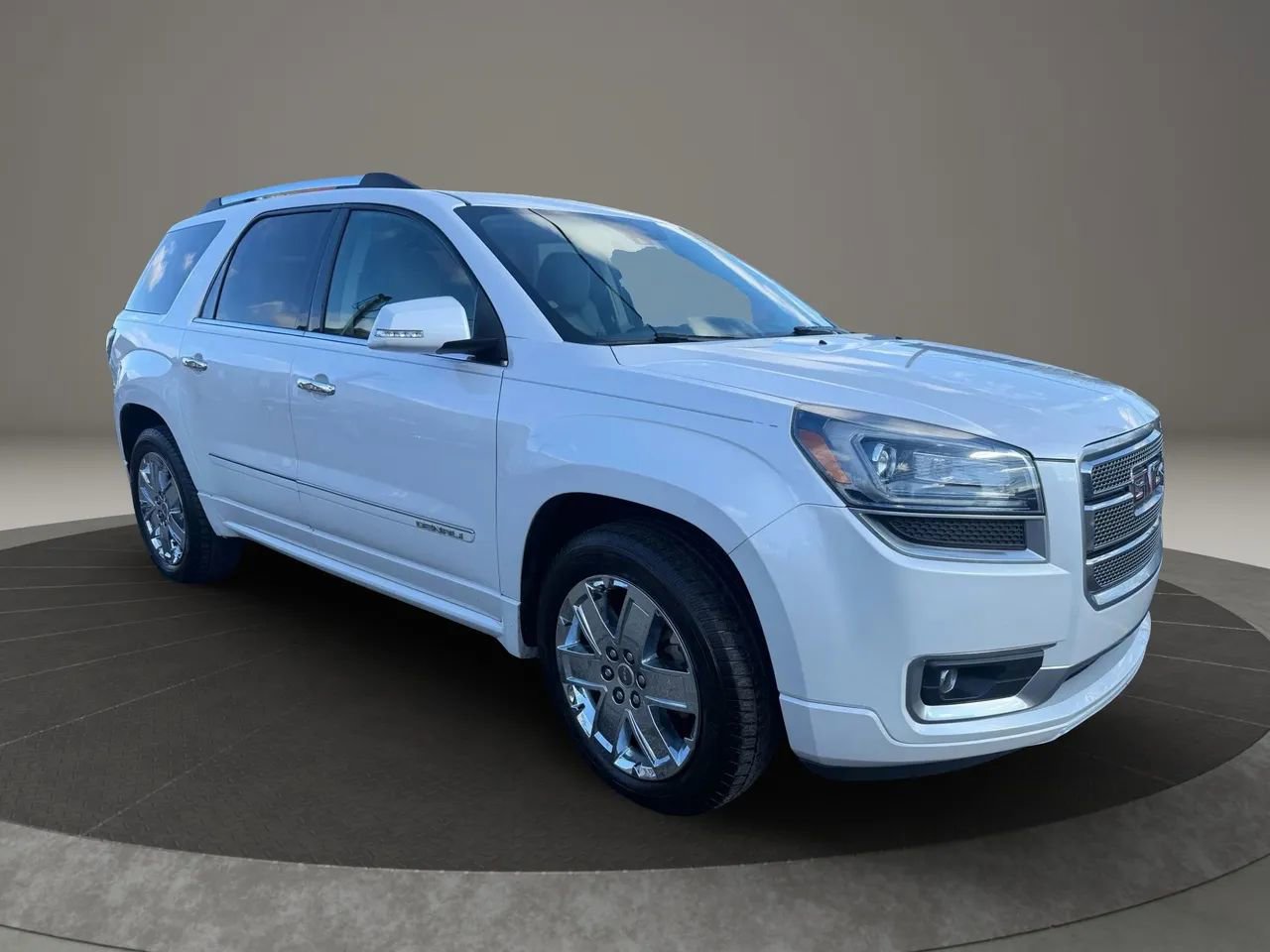Used 2016 GMC Acadia Denali image 3