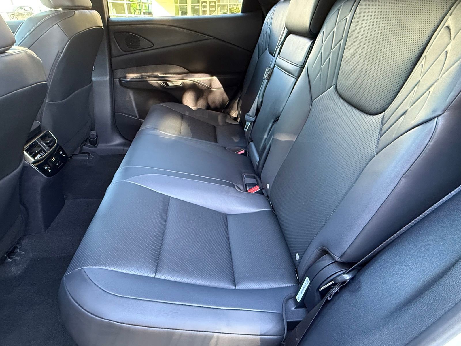 Used 2024 Lexus RX 350h 350h image 33