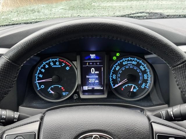 Used 2021 Toyota Tacoma TRD Sport AWD/4WD image 27