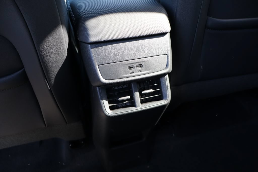 New 2026 Chevrolet Equinox LT w/ Convenience Package II FWD image 37