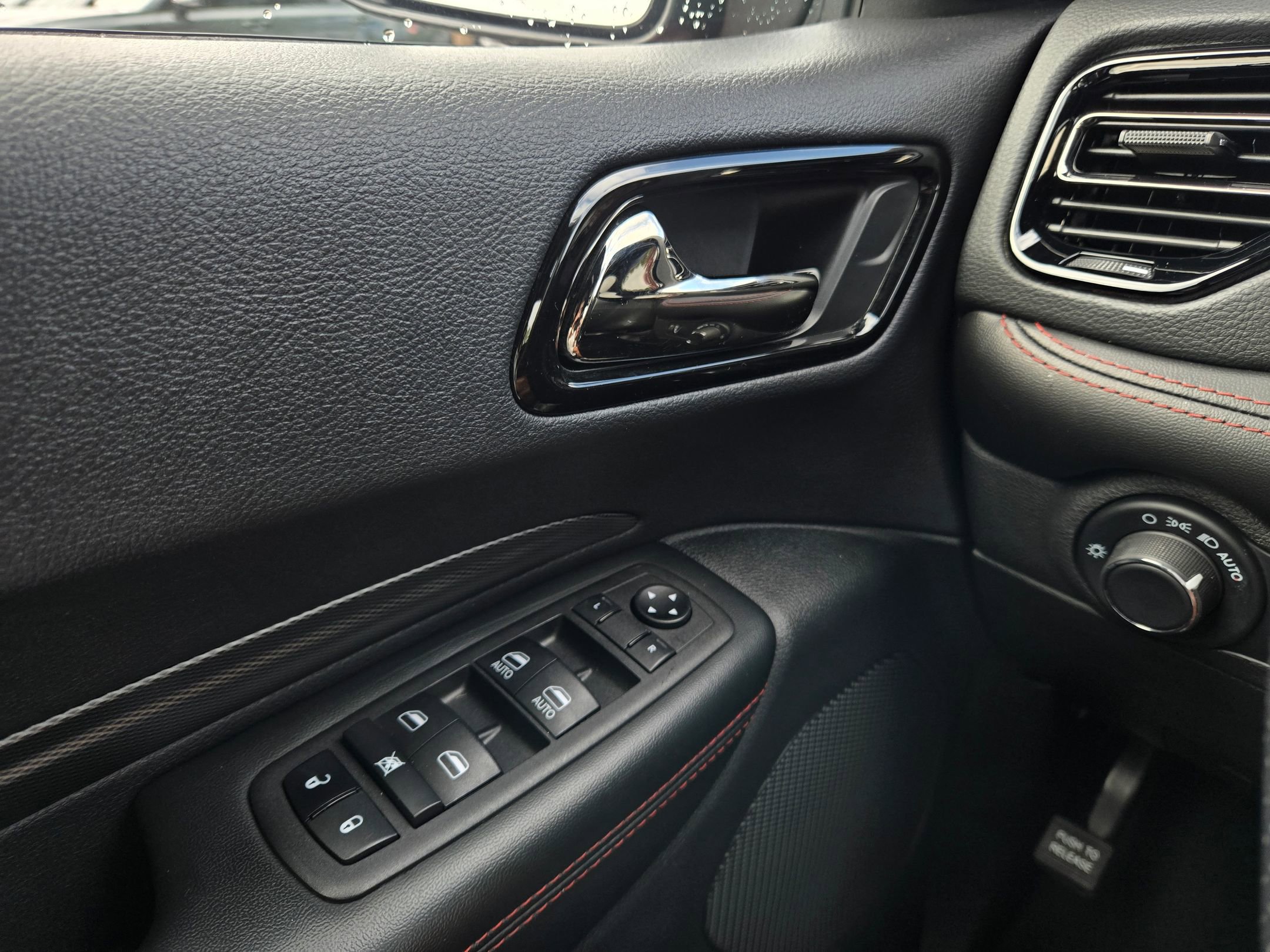 Used 2023 Dodge Durango GT image 21