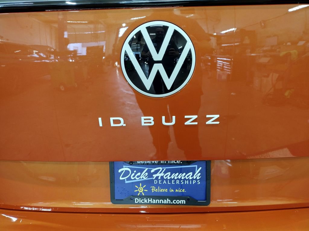 New 2025 Volkswagen ID. Buzz 1st Edition image 18