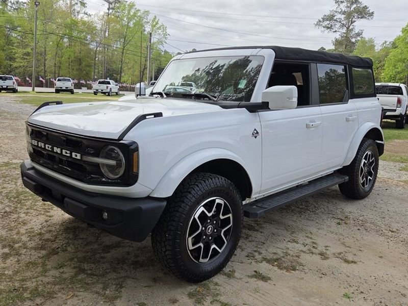 Used 2022 Ford Bronco Outer Banks image 4