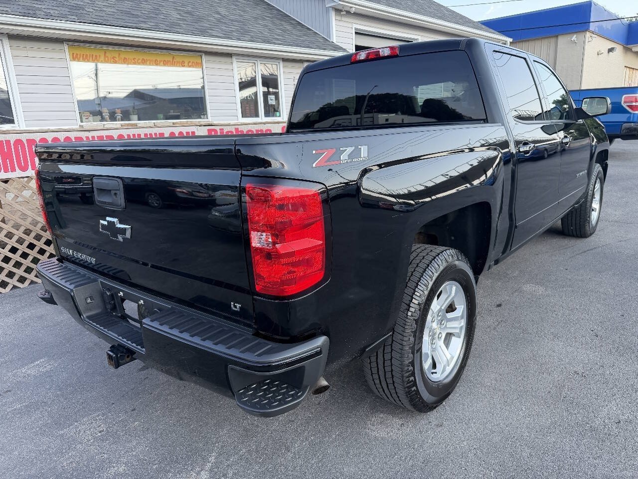 Used 2018 Chevrolet Silverado 1500 LT w/ All Star Edition AWD/4WD image 7