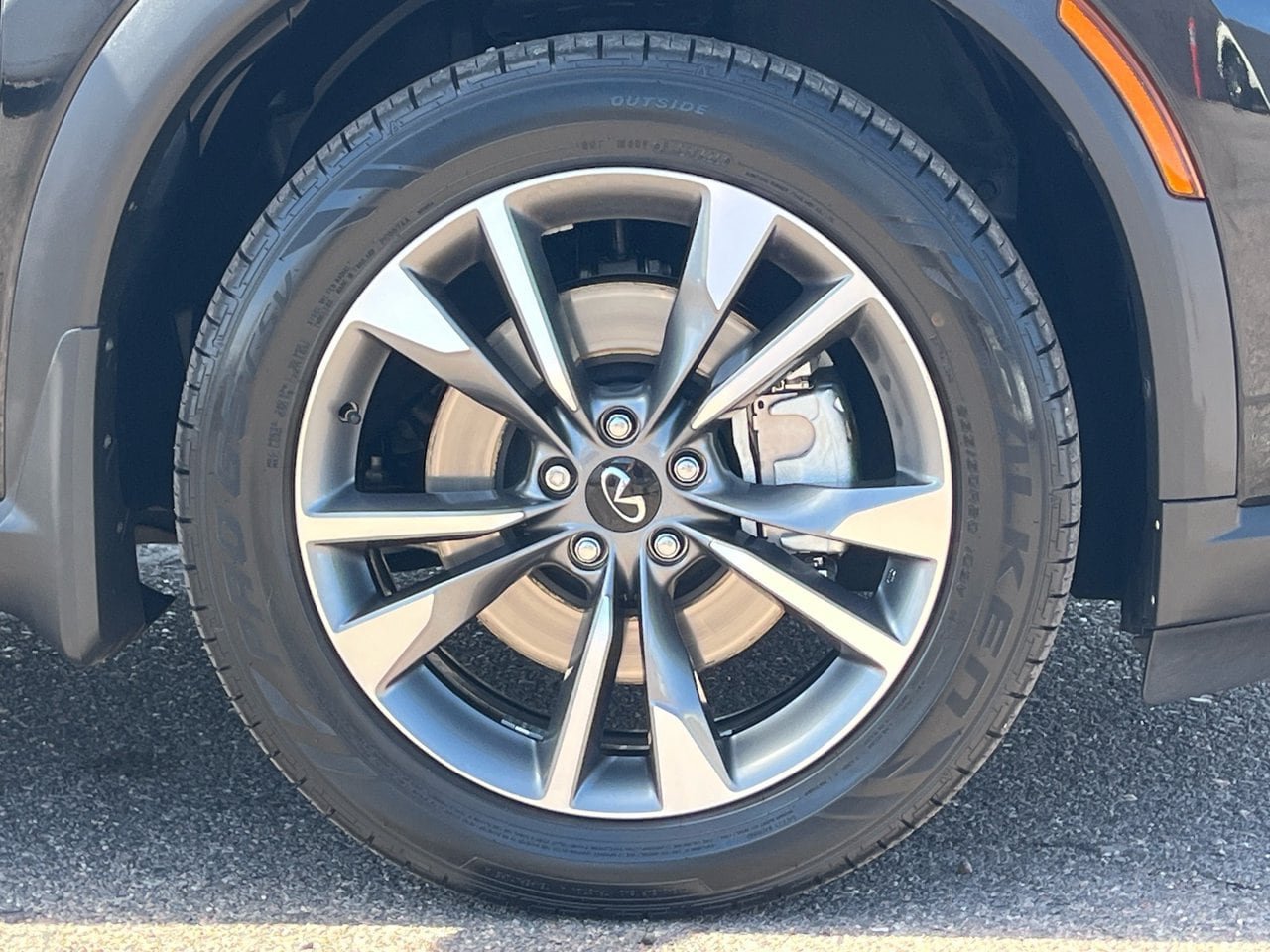 Certified 2024 INFINITI QX60 Luxe FWD image 8