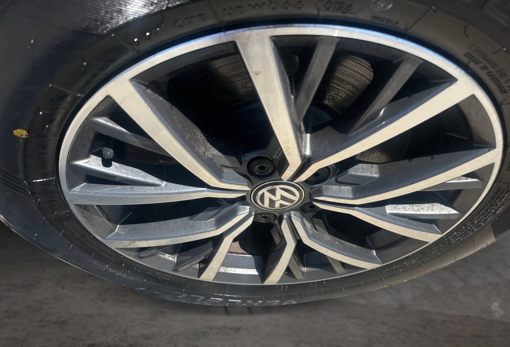 Used 2019 Volkswagen Tiguan SE w/ Panoramic Sunroof Package AWD/4WD image 18