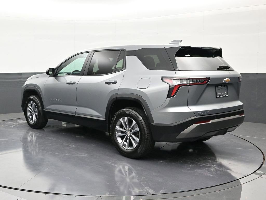 Used 2025 Chevrolet Equinox LT FWD image 3