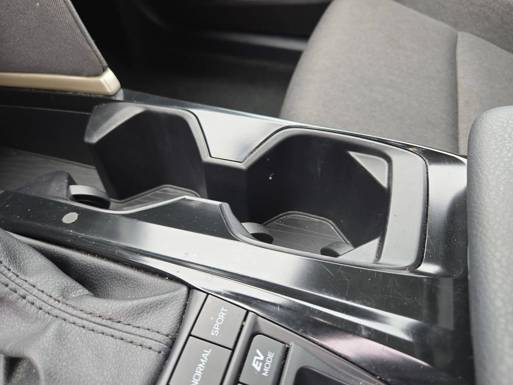Used 2025 Toyota Camry LE FWD image 23