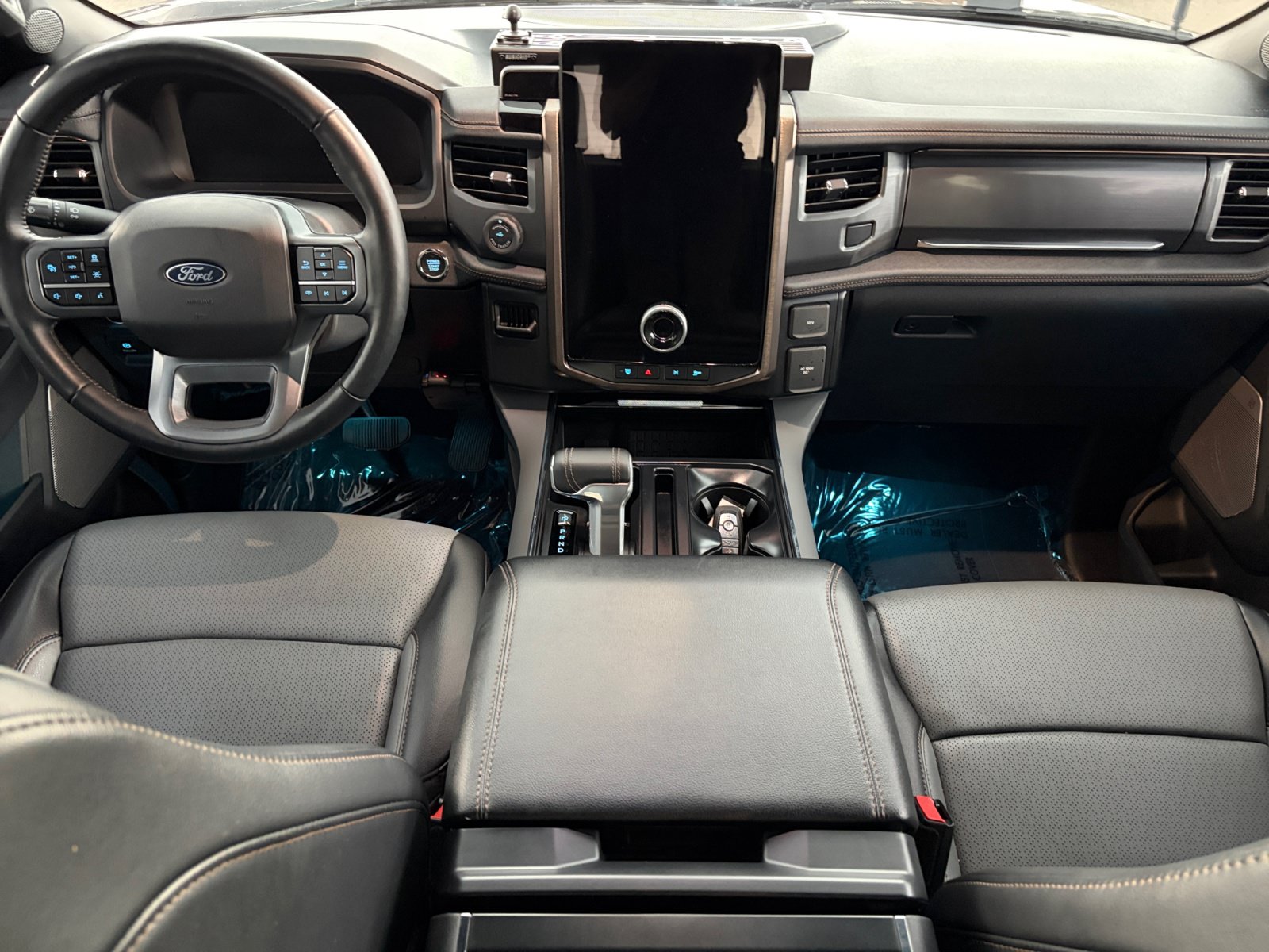 Used 2024 Ford F150 Lightning Lariat AWD/4WD image 18