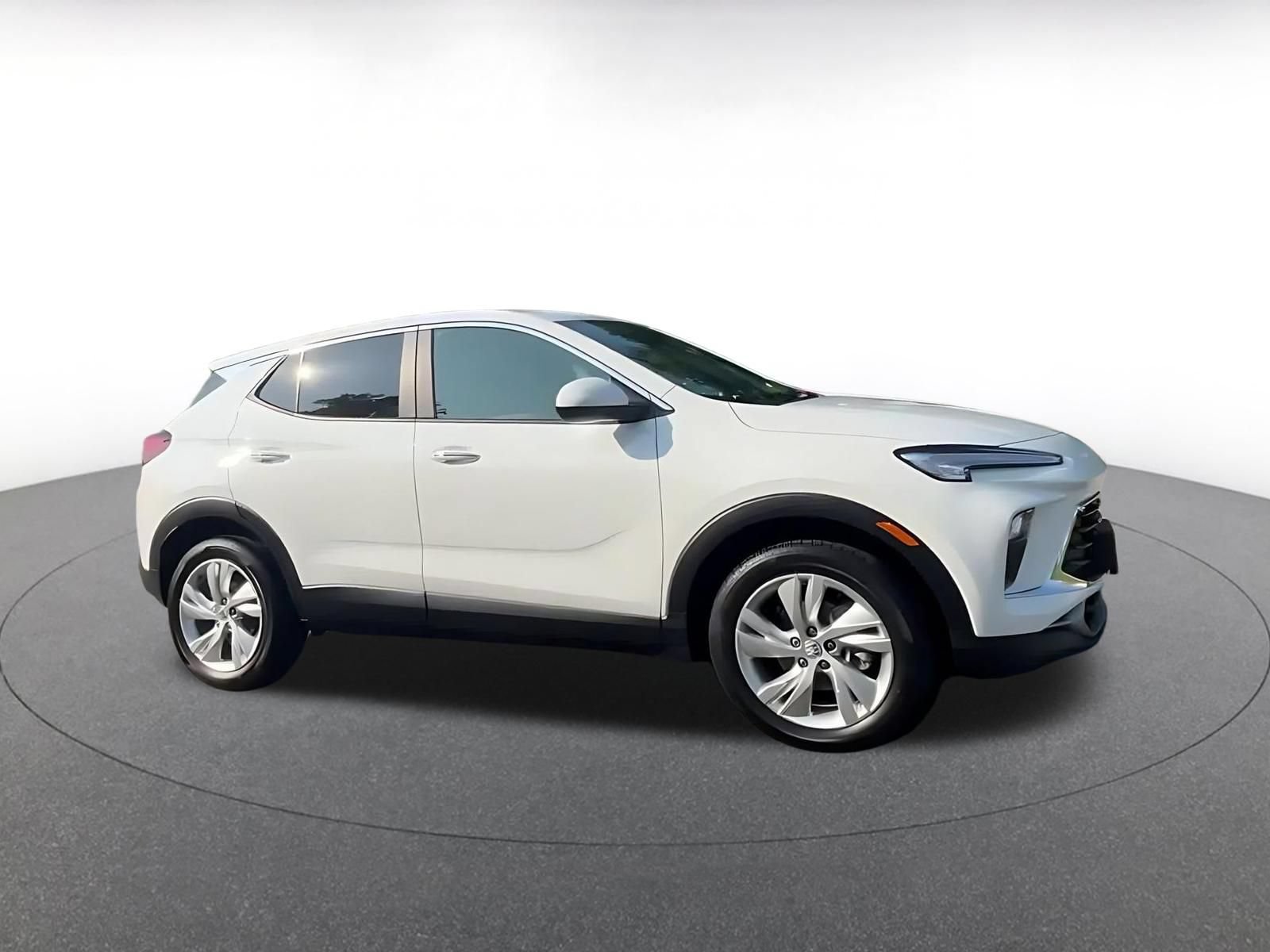 Used 2026 Buick Encore GX Preferred AWD/4WD image 2