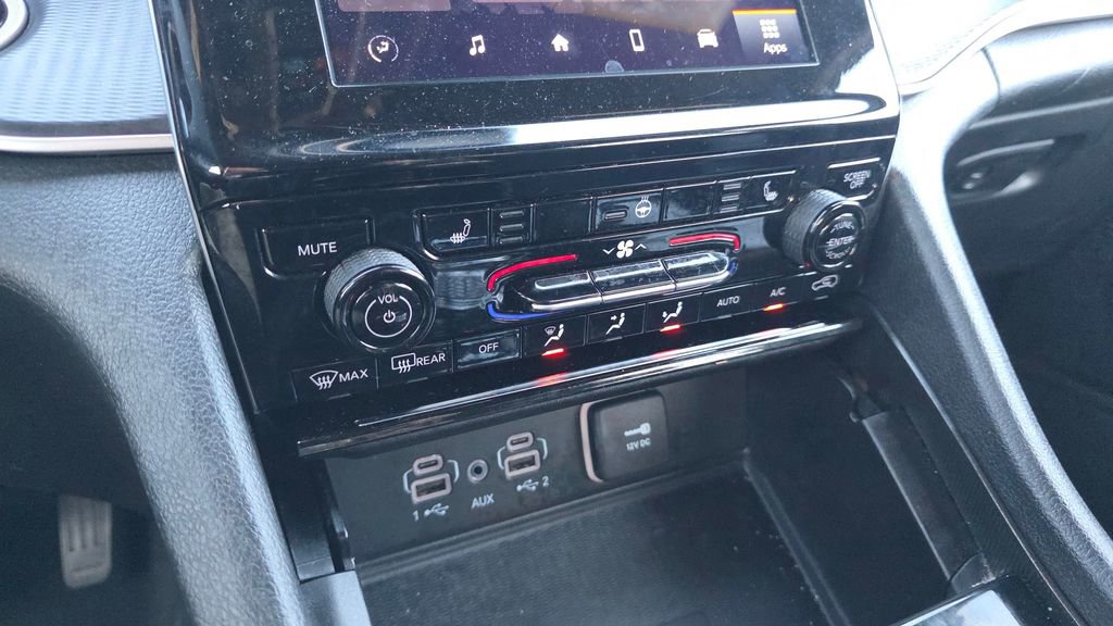 Used 2024 Jeep Grand Cherokee Altitude AWD/4WD image 19