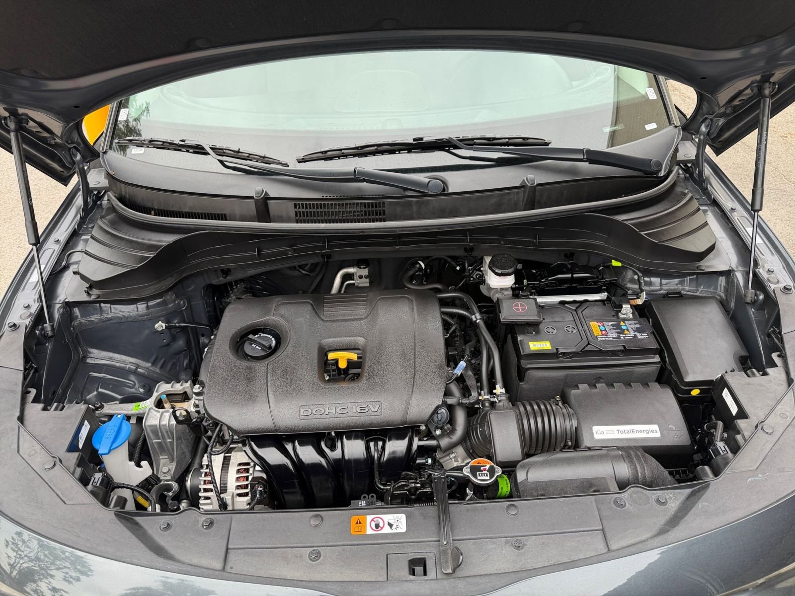 Used 2025 Kia Soul LX w/ LX Technology Package FWD image 30