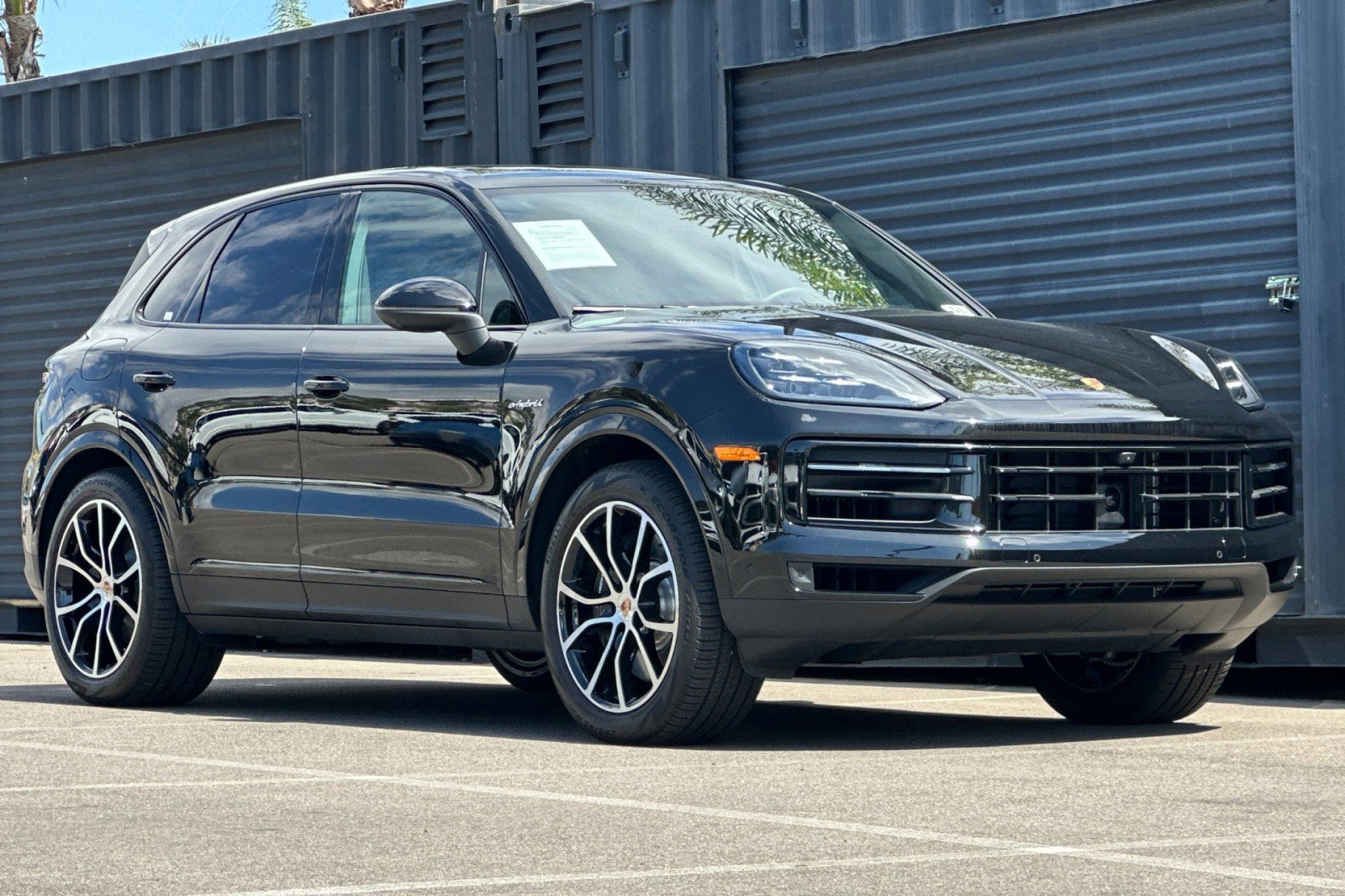 Certified 2025 Porsche Cayenne E-Hybrid image 10