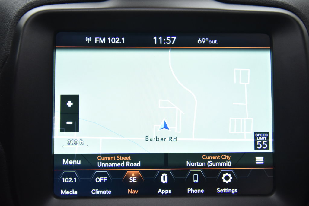 Used 2023 Jeep Renegade Altitude w/ Sun/Sound Group AWD/4WD image 13