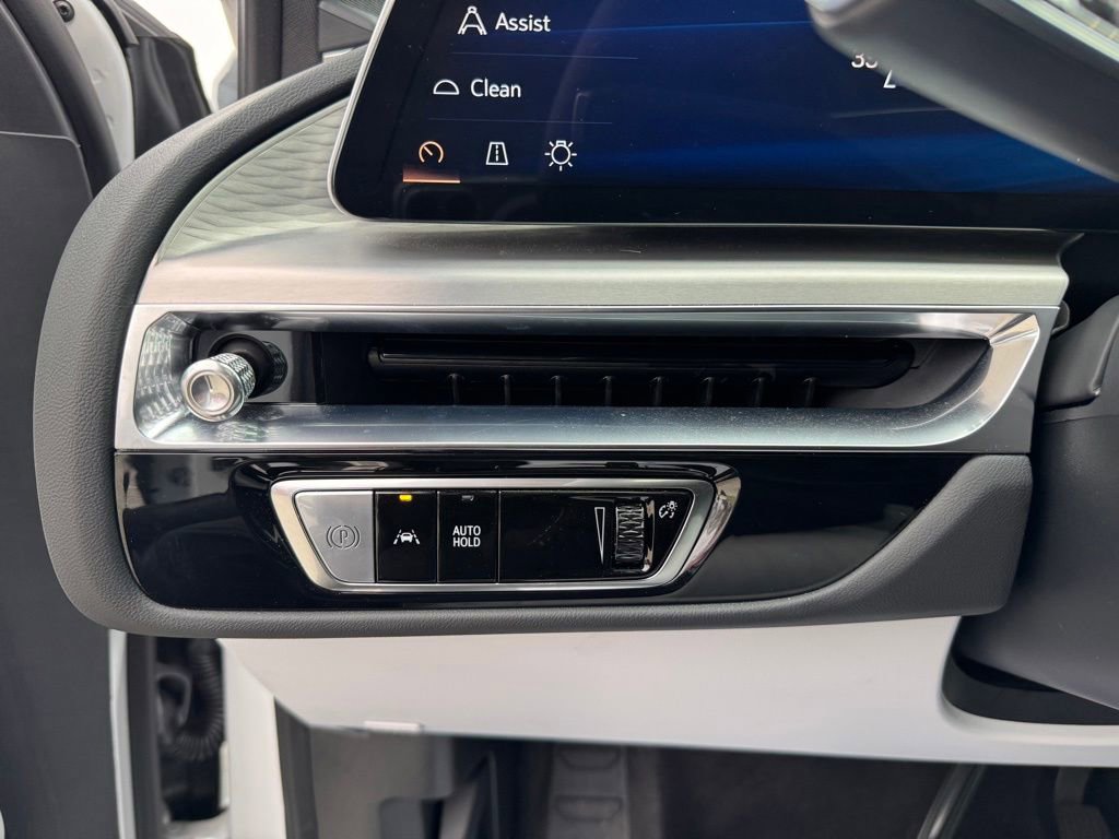 Certified 2024 Cadillac Lyriq Sport image 25