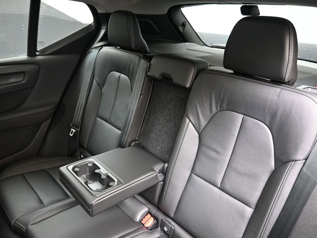 New 2026 Volvo XC40 B5 Ultra w/ Protection Package Premier image 20