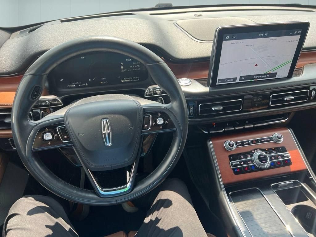 Used 2020 Lincoln Aviator Reserve w/ Equipment Group 202A AWD/4WD image 12