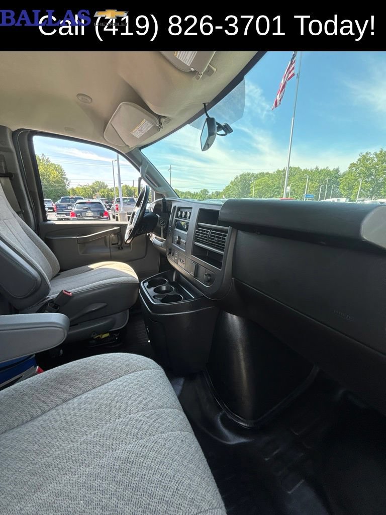 Used 2021 Chevrolet Express 3500 w/ Power Convenience Package RWD image 10