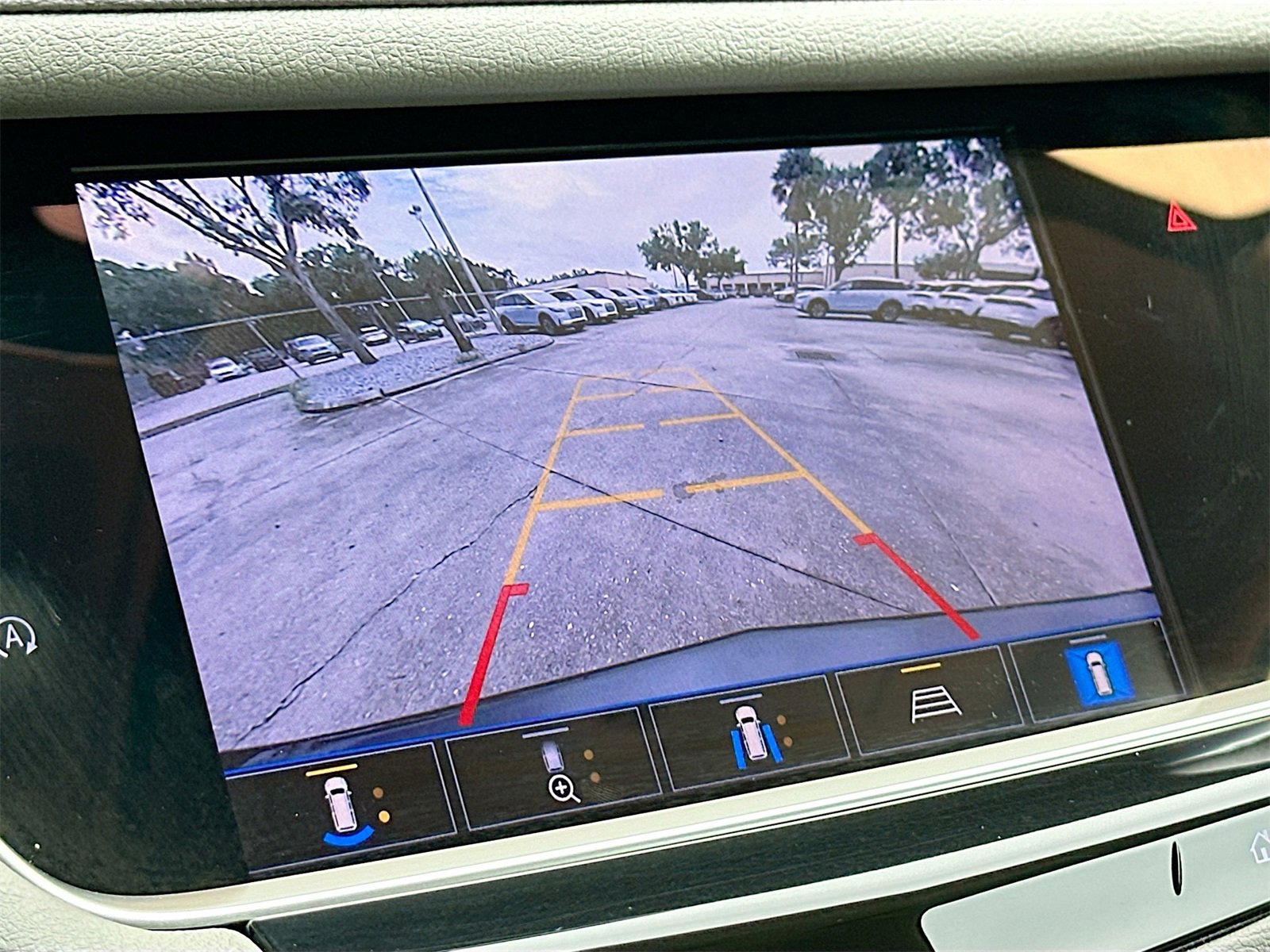 Used 2022 Cadillac XT5 Premium Luxury w/ Technology Package image 14