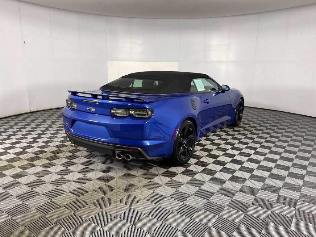 Used 2023 Chevrolet Camaro LT w/ RS Package image 22