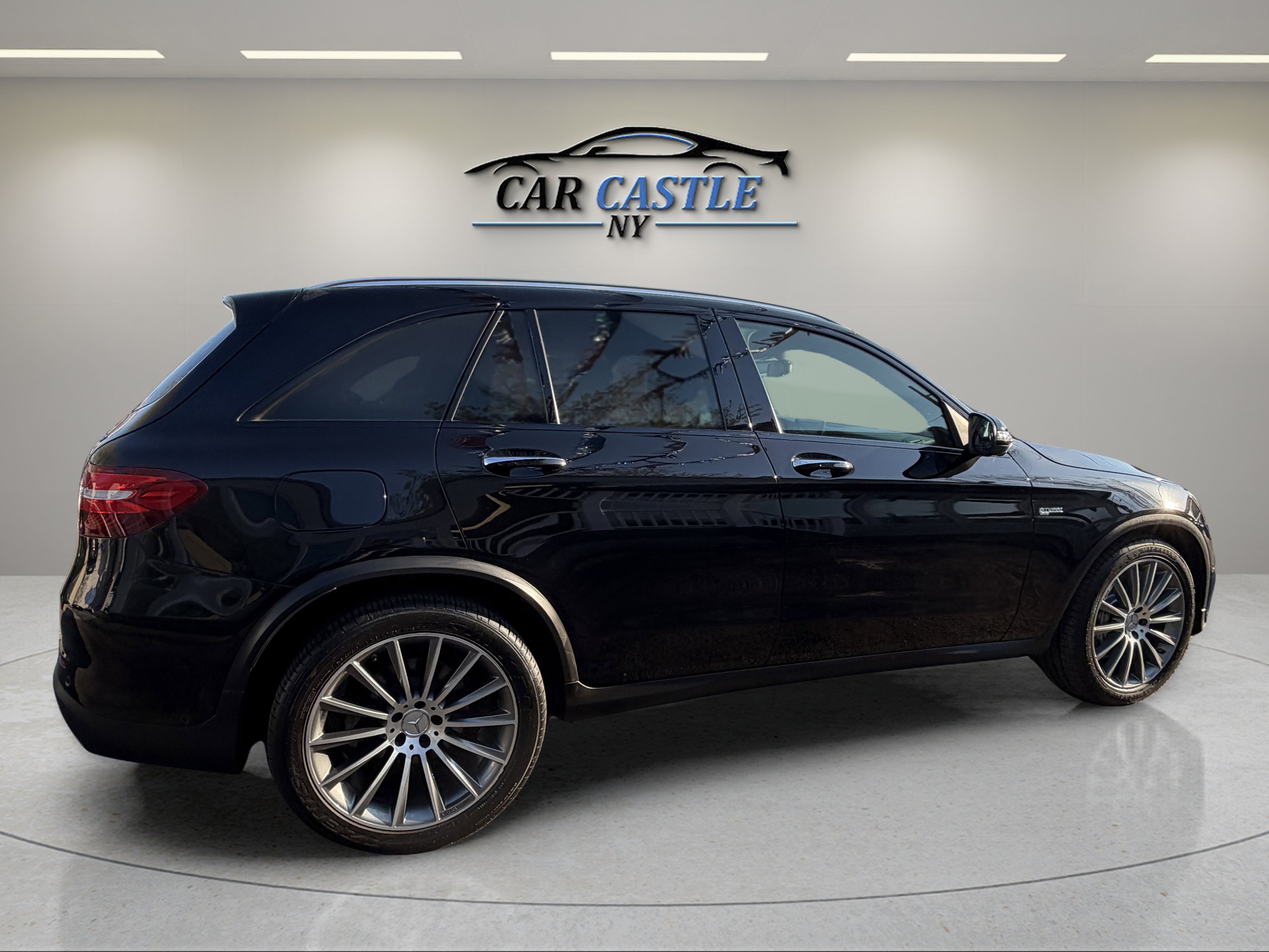 Used 2019 Mercedes-Benz GLC 43 AMG 4MATIC w/ Parking Assistance Package image 7