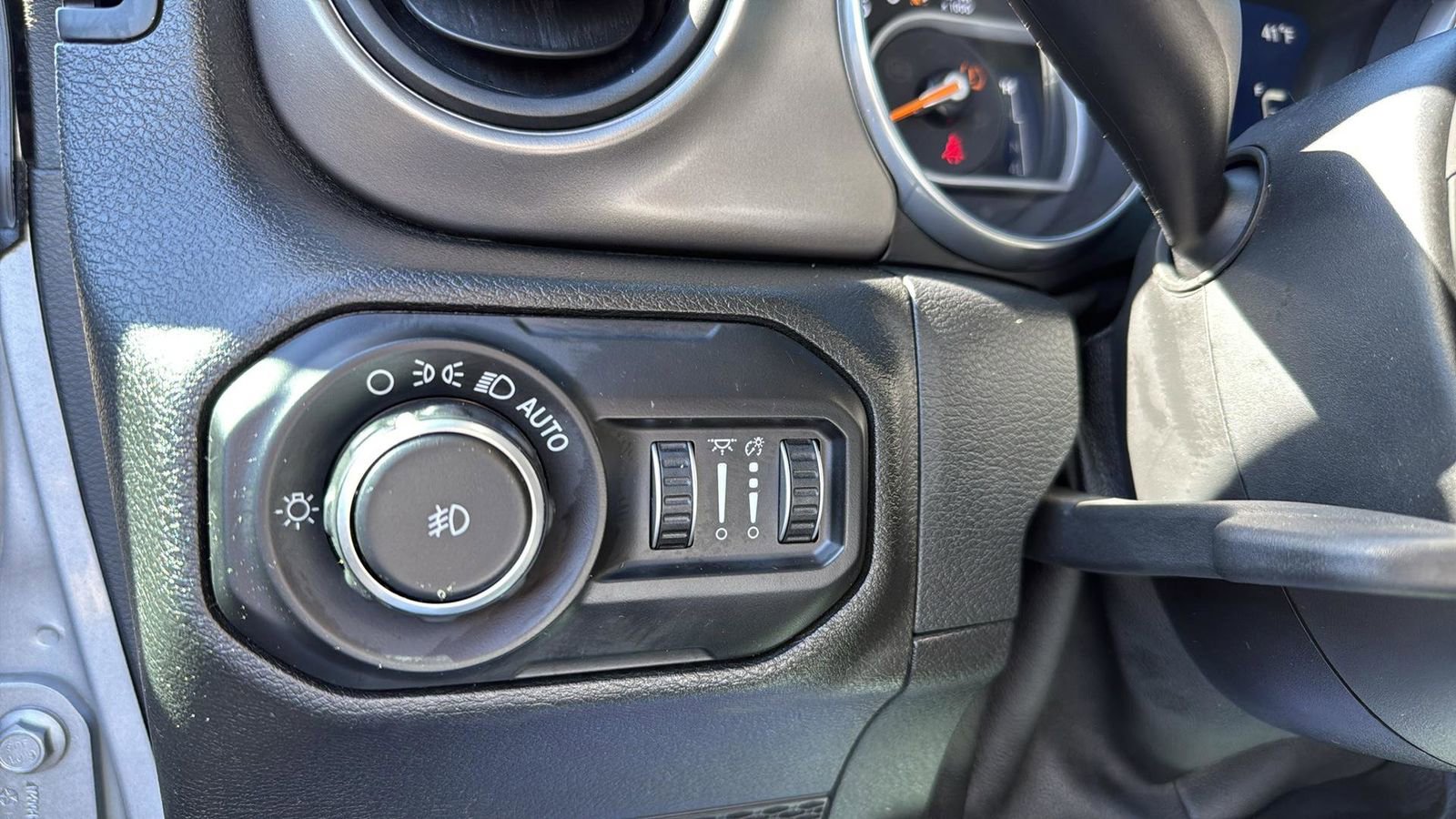 Used 2018 Jeep Wrangler Unlimited Sport S image 18