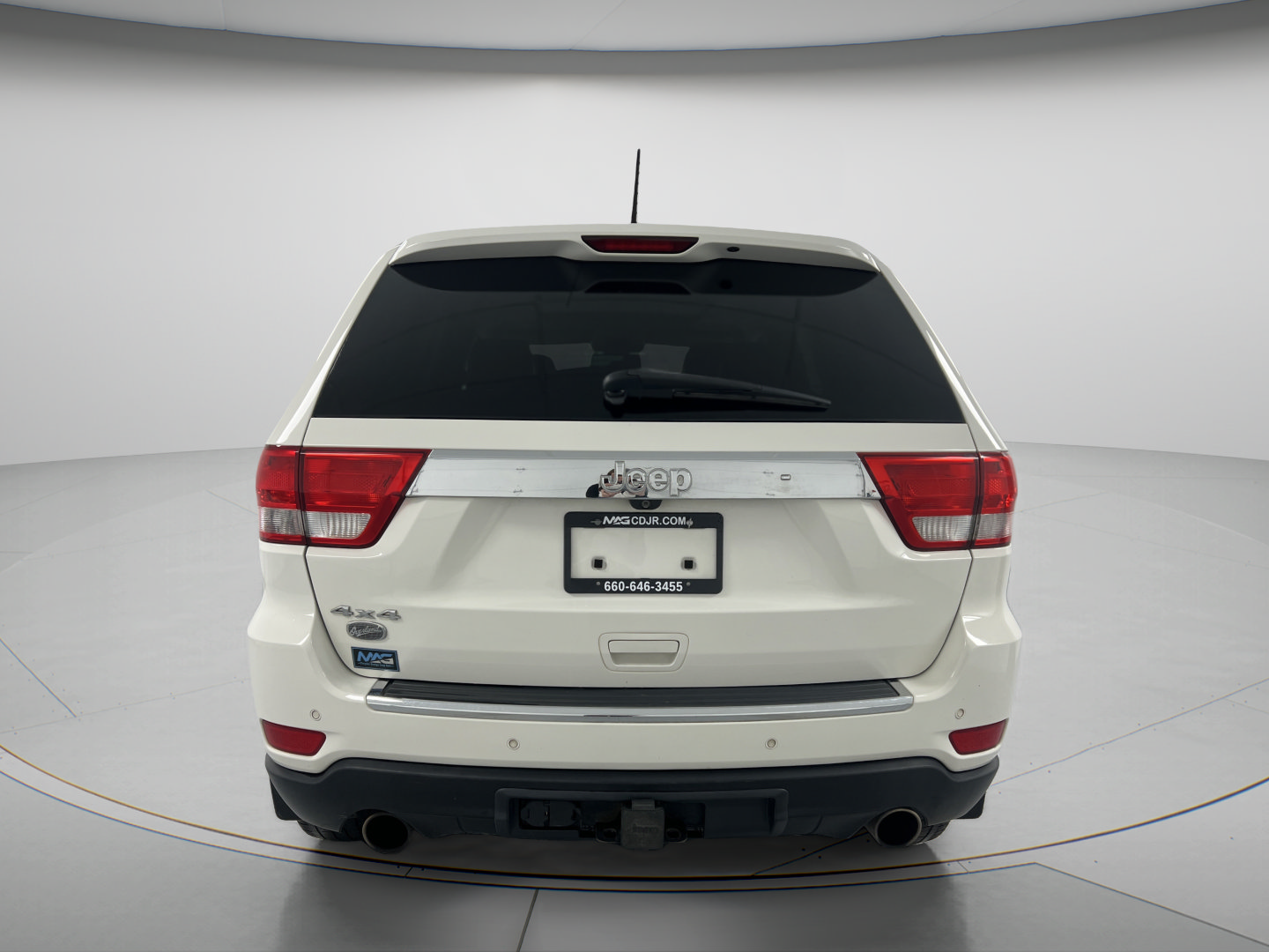 Used 2011 Jeep Grand Cherokee Overland AWD/4WD image 7