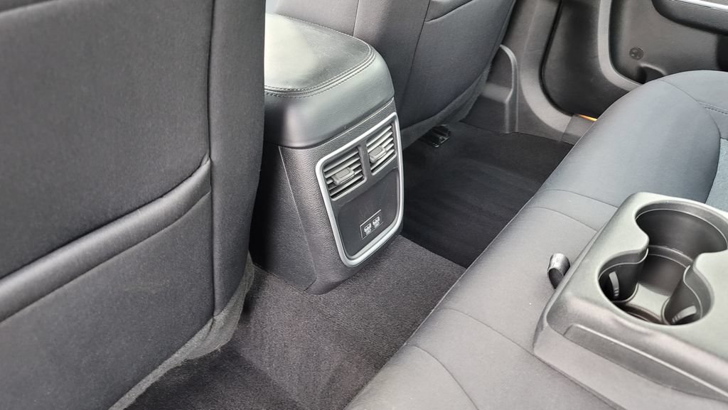 Used 2021 Chrysler 300 Touring w/ Sport Appearance Package AWD/4WD image 26