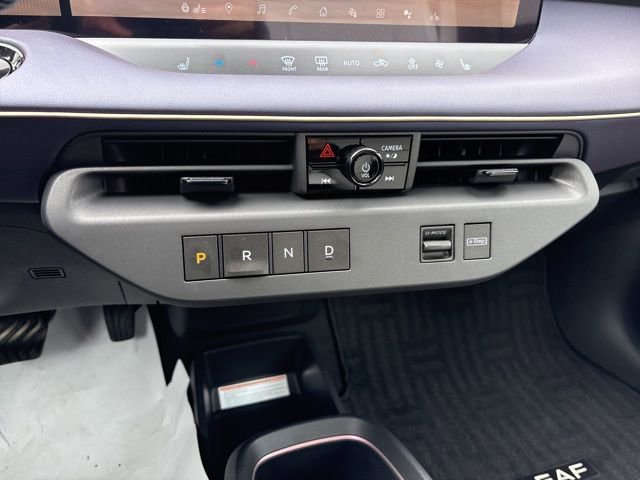 New 2026 Nissan Leaf Platinum+ w/ Illuminated Package FWD image 11