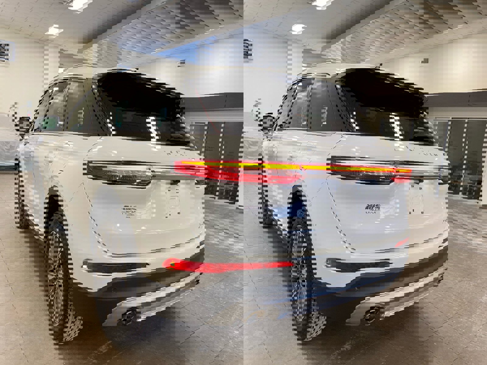 Used 2020 Lincoln Corsair Reserve w/ Equipment Group 201A image 5