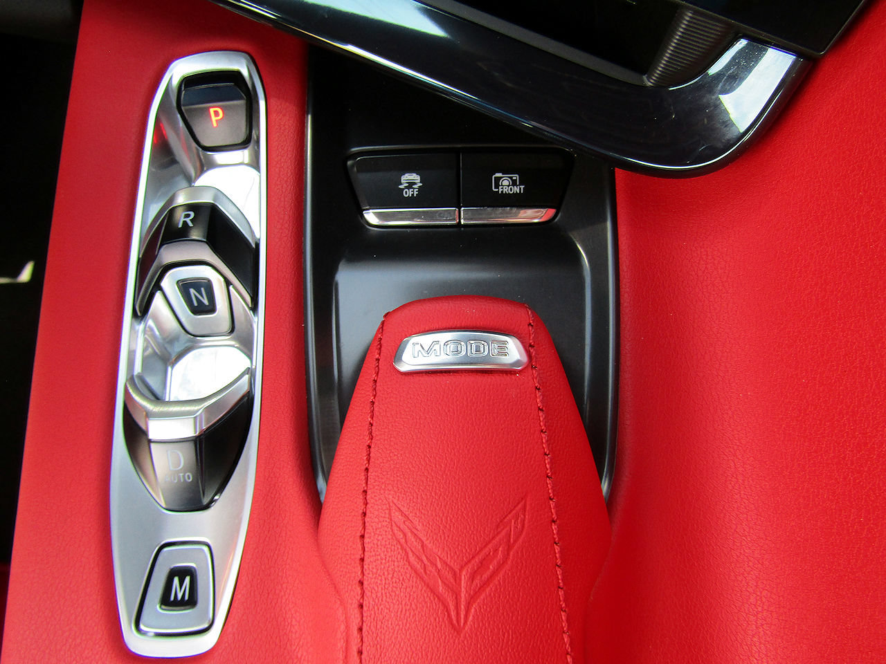 Used 2024 Chevrolet Corvette Stingray Preferred Conv w/ Z51 Performance Package RWD image 18