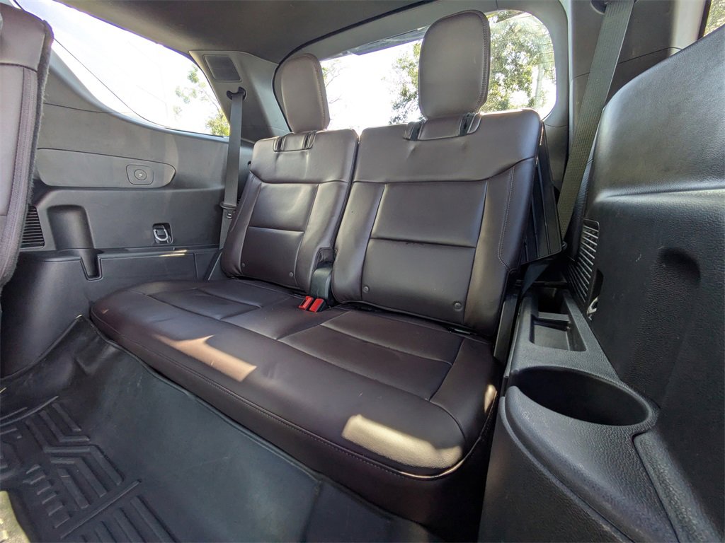 Used 2025 Ford Explorer Platinum image 18