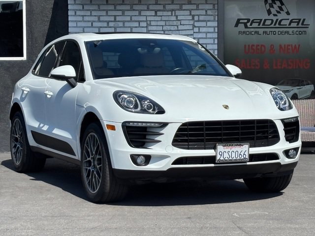 Used 2018 Porsche Macan AWD/4WD image 1