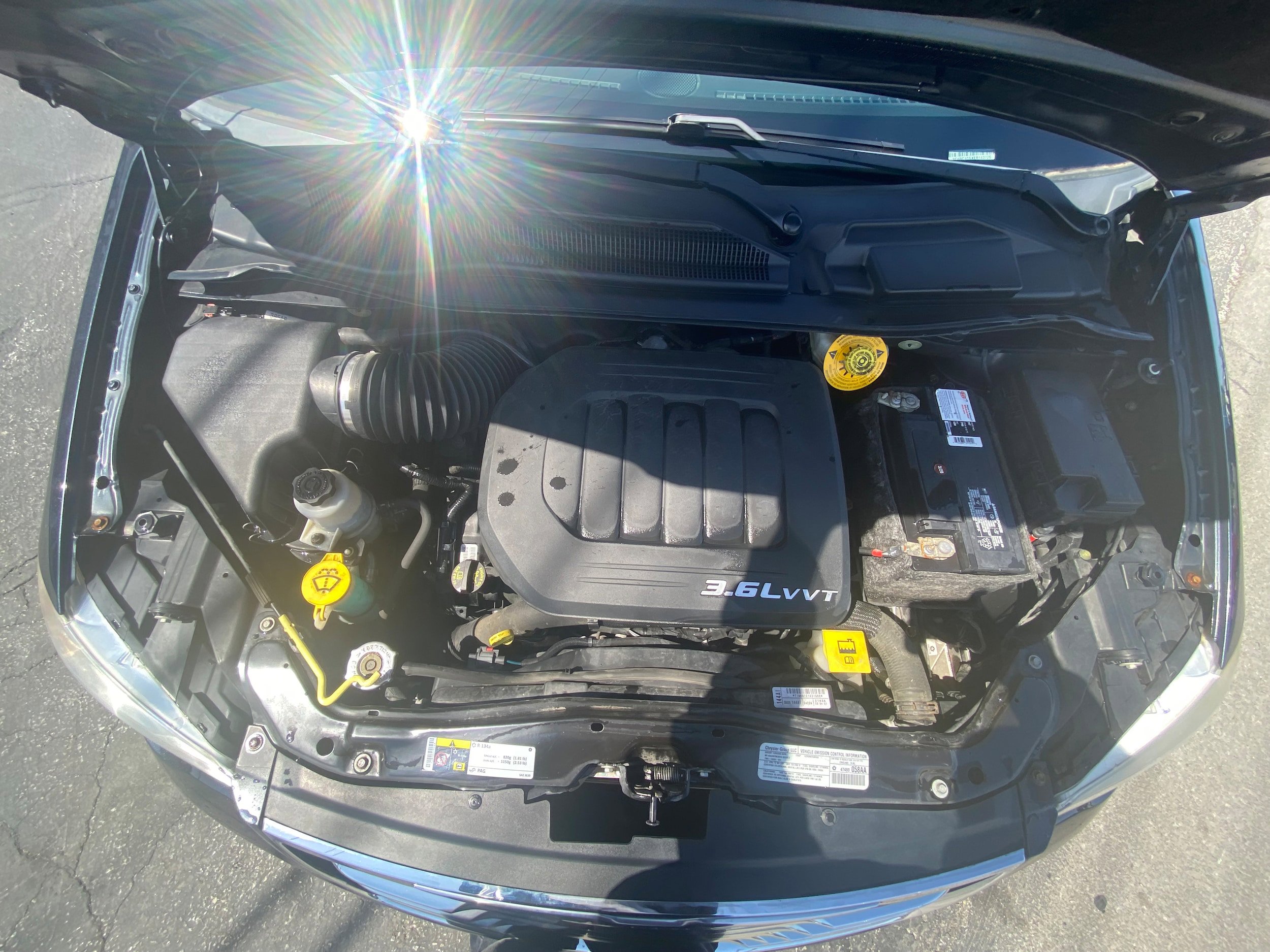 Used 2014 Chrysler Town & Country Touring-L w/ Driver Convenience Group FWD image 18