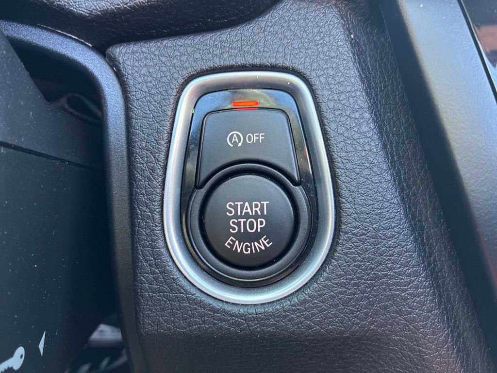 Used 2016 BMW M4 Convertible image 38