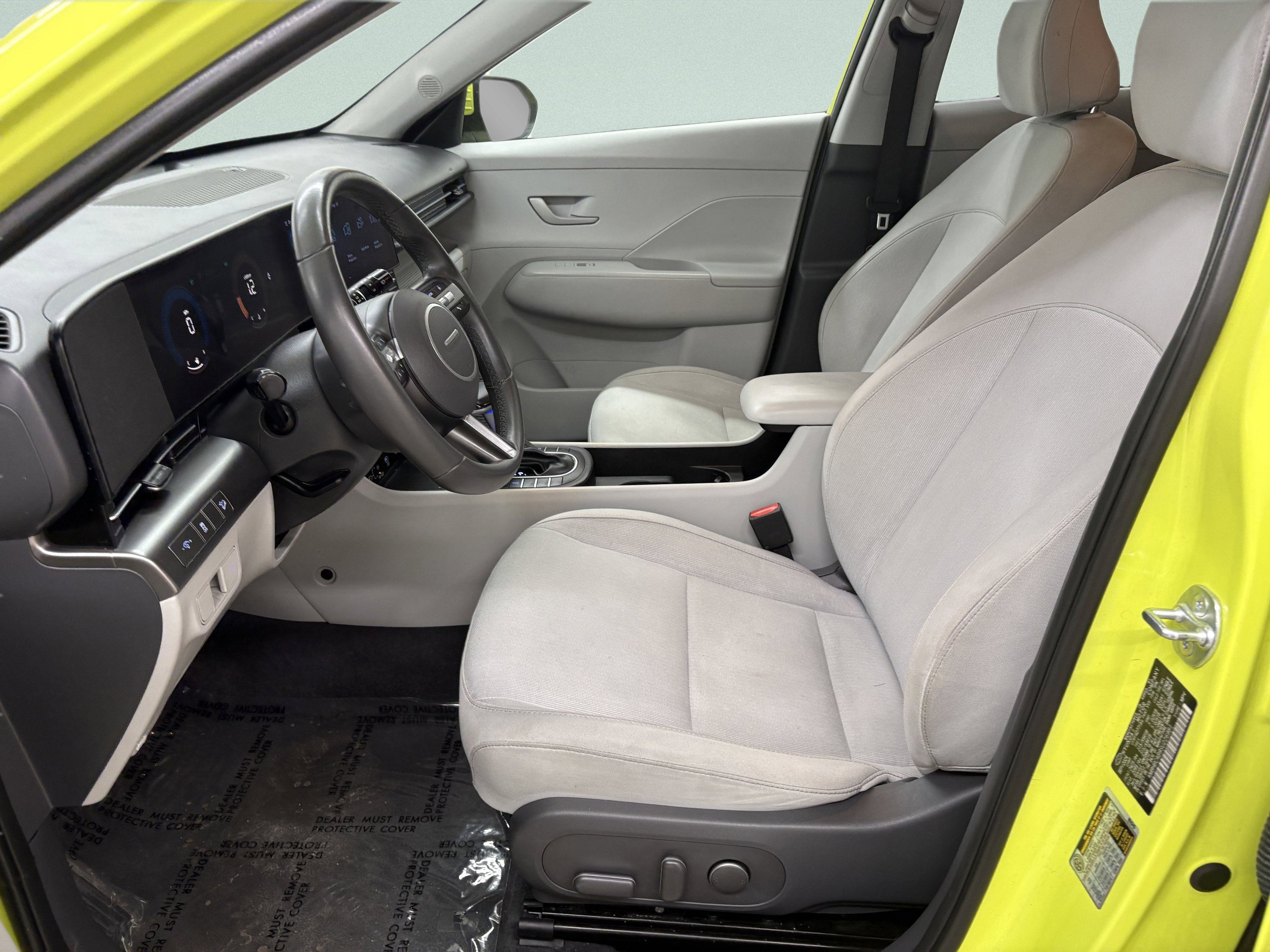 Used 2025 Hyundai Kona SEL image 11