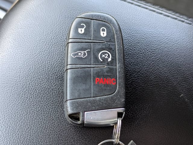 Used 2021 Jeep Grand Cherokee Laredo X RWD image 46