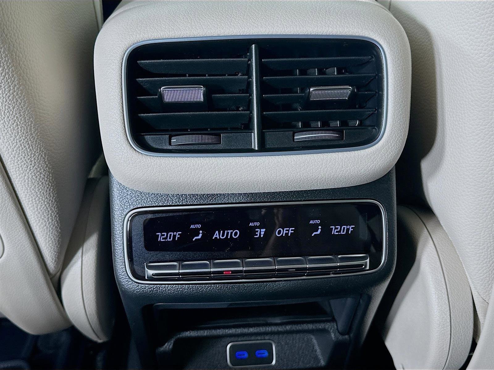 Used 2026 Mercedes-Benz GLS 450 4MATIC image 34