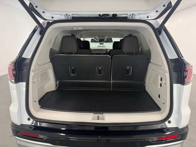 New 2026 GMC Acadia Denali w/ Super Cruise Package FWD image 8