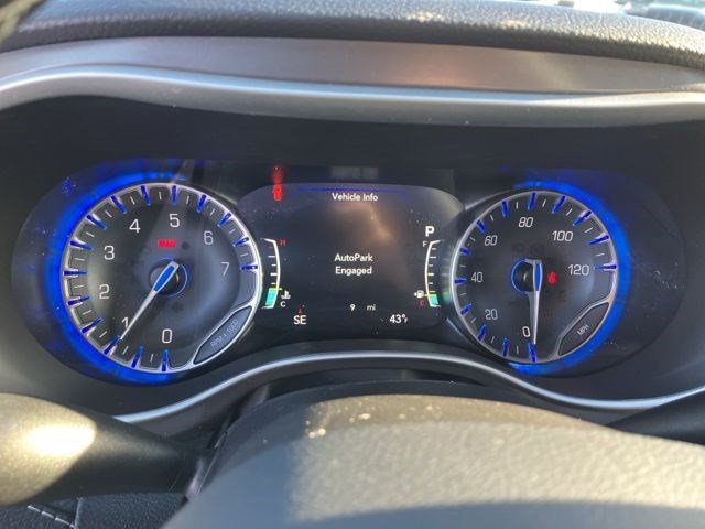 New 2026 Chrysler Pacifica Select w/ S Appearance Package FWD image 15