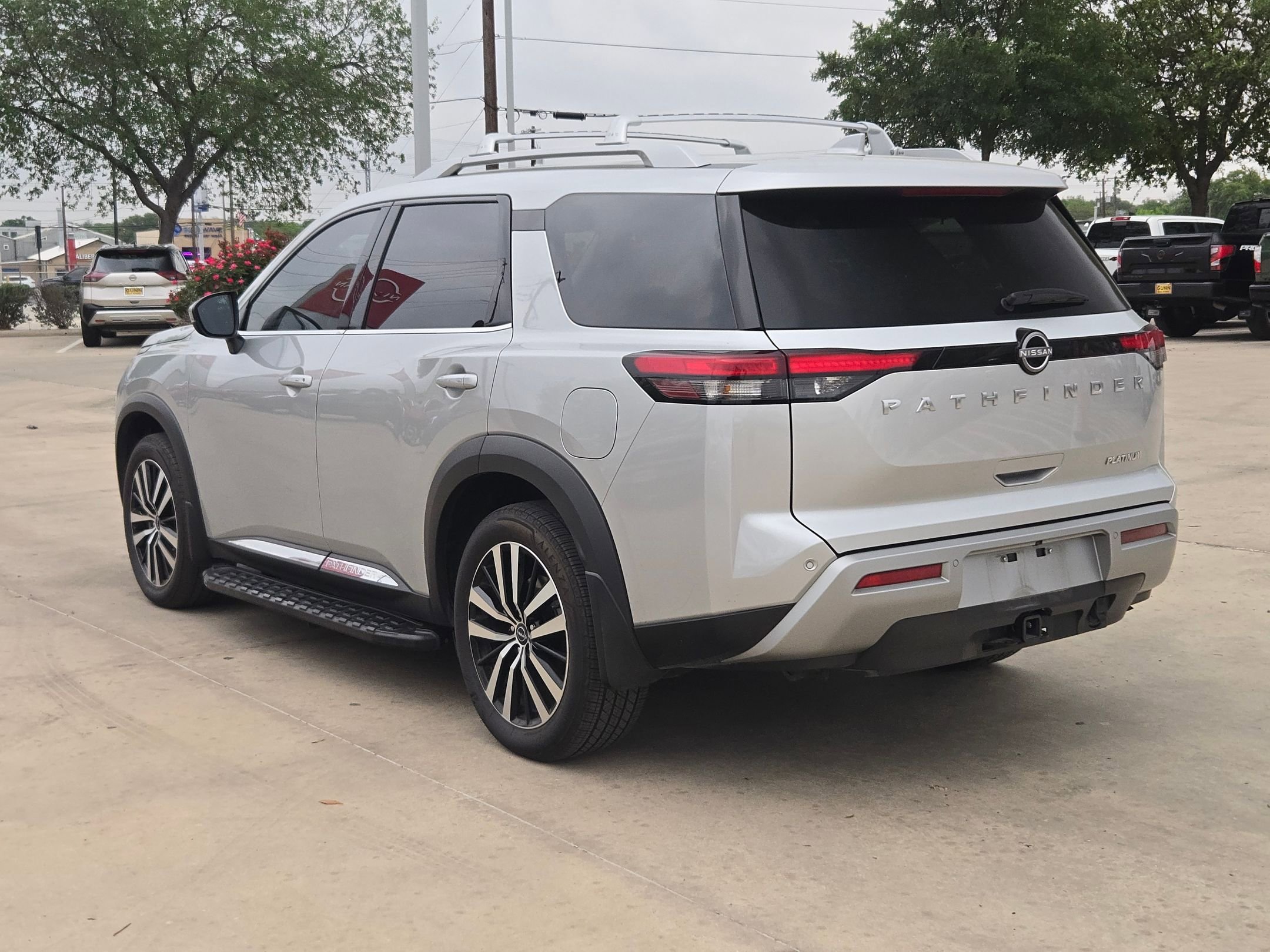 Certified 2025 Nissan Pathfinder Platinum w/ Cargo Package image 5