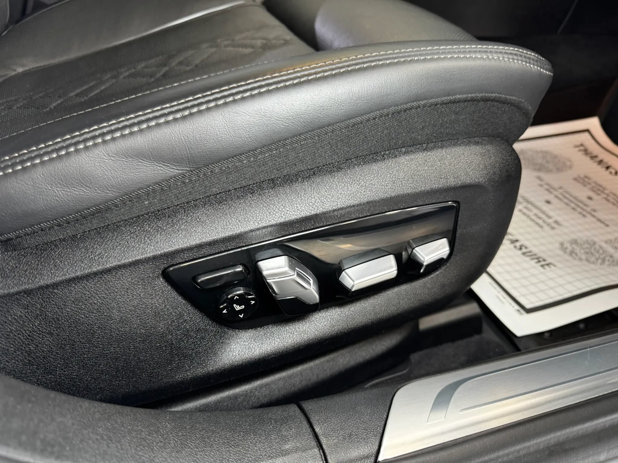 Used 2018 BMW 750i xDrive AWD/4WD image 17