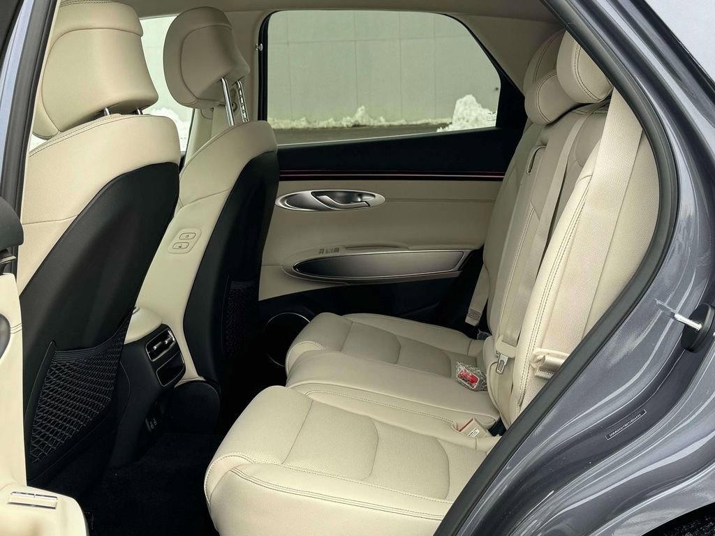 New 2026 Genesis GV70 2.5T Select AWD/4WD image 9